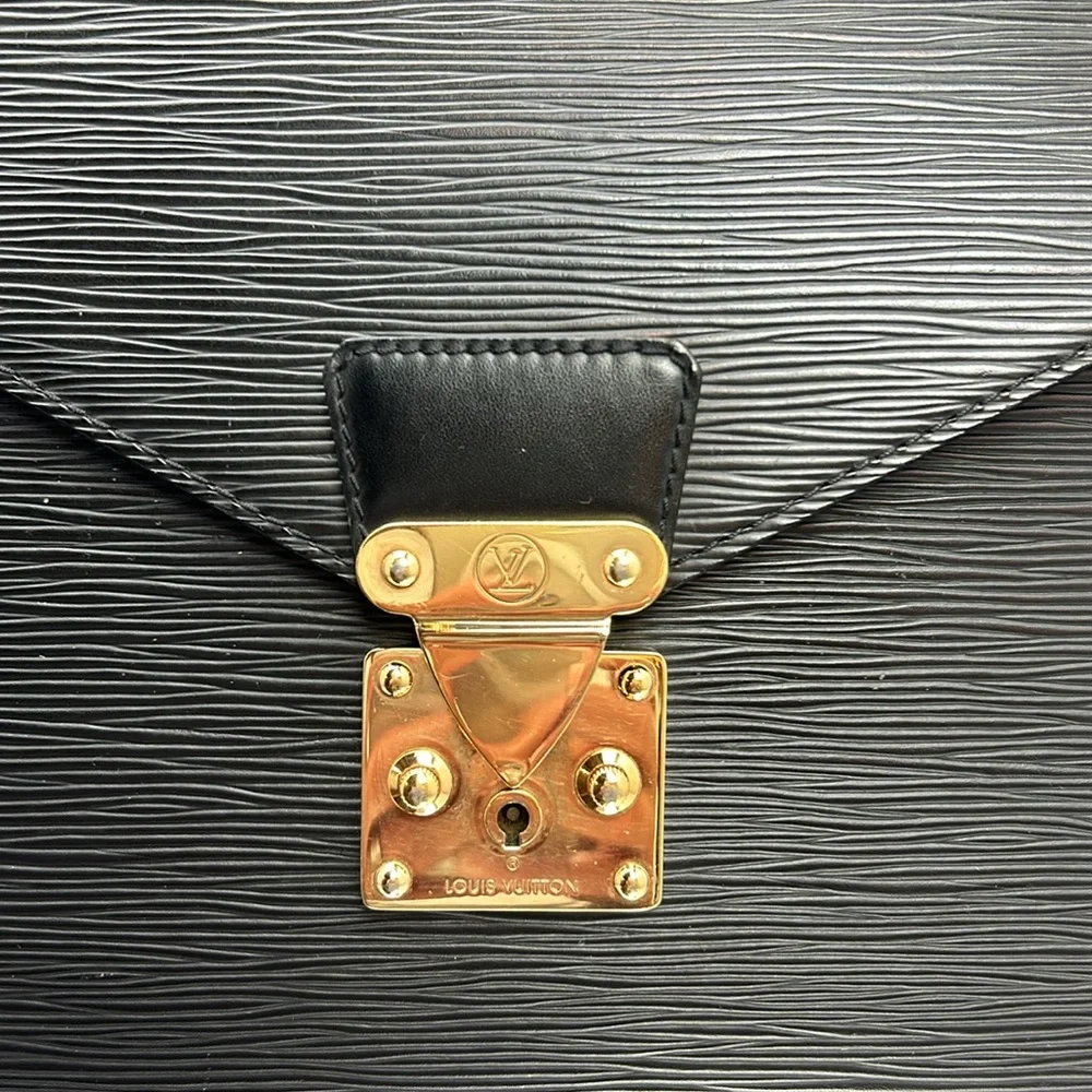 Authentic Louis Vuitton Serviette Couseiller Epi